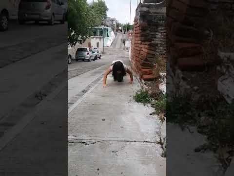 Nos apareció El teke teke