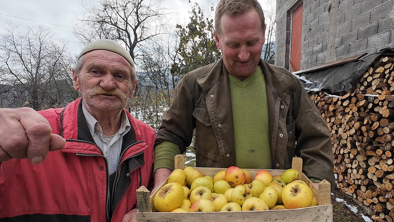 Video - Foto: Domaće jabuke kalemljene Brkinom rukom prodaju po 2 KM za kilogram