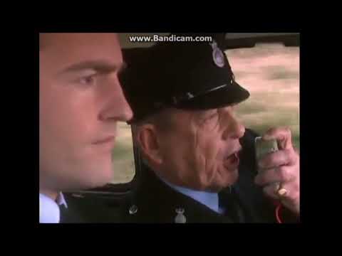 Heartbeat - Rowan & Sergeant Blaketon Give Chase -