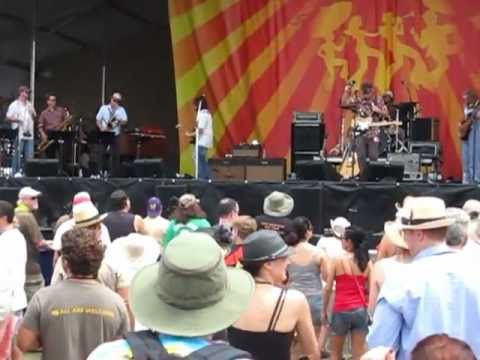 Honey Island Swamp Band "Chocolate Cake" New Orleans Jazz Fest 2012