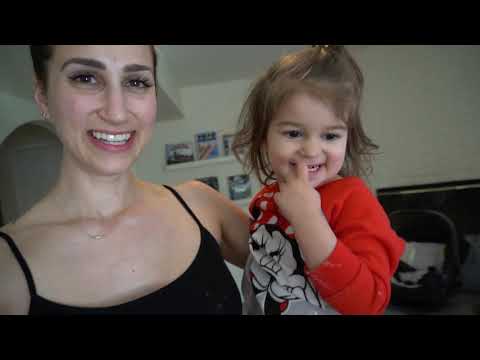 download lagu mp3 mp4 What Lola Likes, download lagu What Lola Likes gratis, unduh video klip What Lola Likes