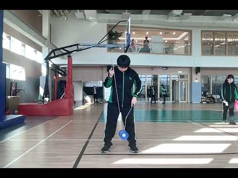 Diabolo trick 1