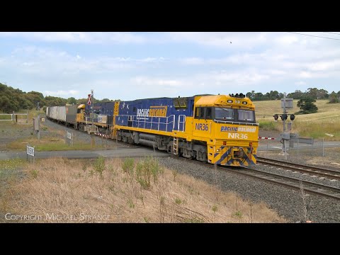 6MP4 TOLL / Pacific National Container Train (23/12/2022) - PoathTV Australian Railways