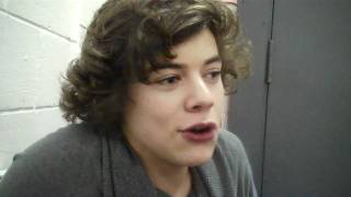One Direction's Harry Styles talks first snogs, celeb crushes and man love! video