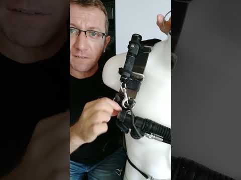 Sidemount diving tips: shoulder backup lights #ghostdiversvideos #divingtips #sidemount #techdiving