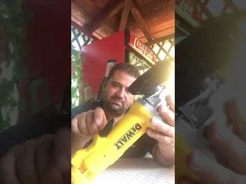 Kampinis šlifuoklis DeWalt DWE4233 video