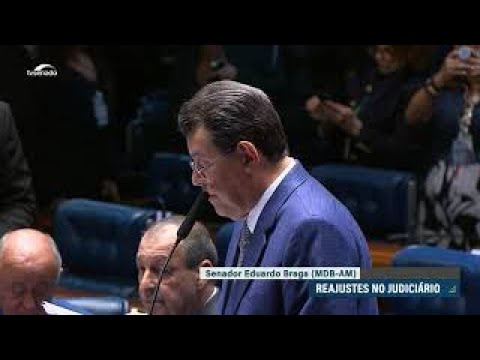 Reajuste para servidores do Judiciário vai à sanção