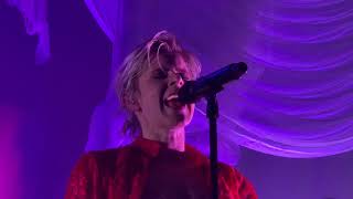 “Human Being” Robyn Live Hollywood 02.23.19
