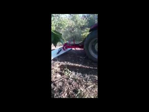 Broyeur d'accotement GIEMME MACHINERY série BCN pour tracteurs de 50 à 70 ch