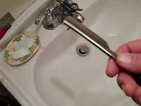 Taping a straight razors spine #StraightRazorHoning #CalebMccullough