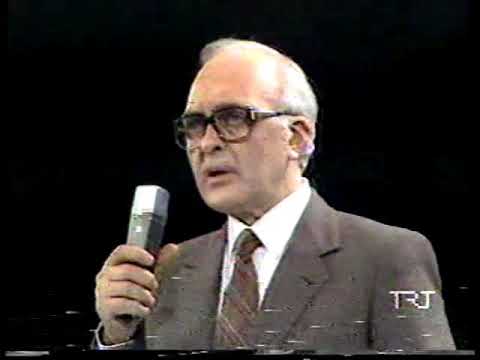 BEKİR SIDKI SEZGİN  Bir gün seviyor ertesi gün kıskanıyor kalbi derinden