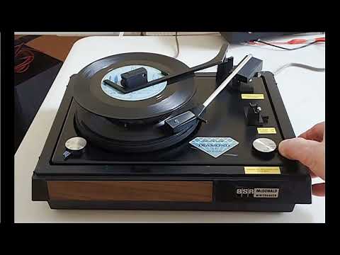 Playing a stack of 45s on a BSR Minichanger