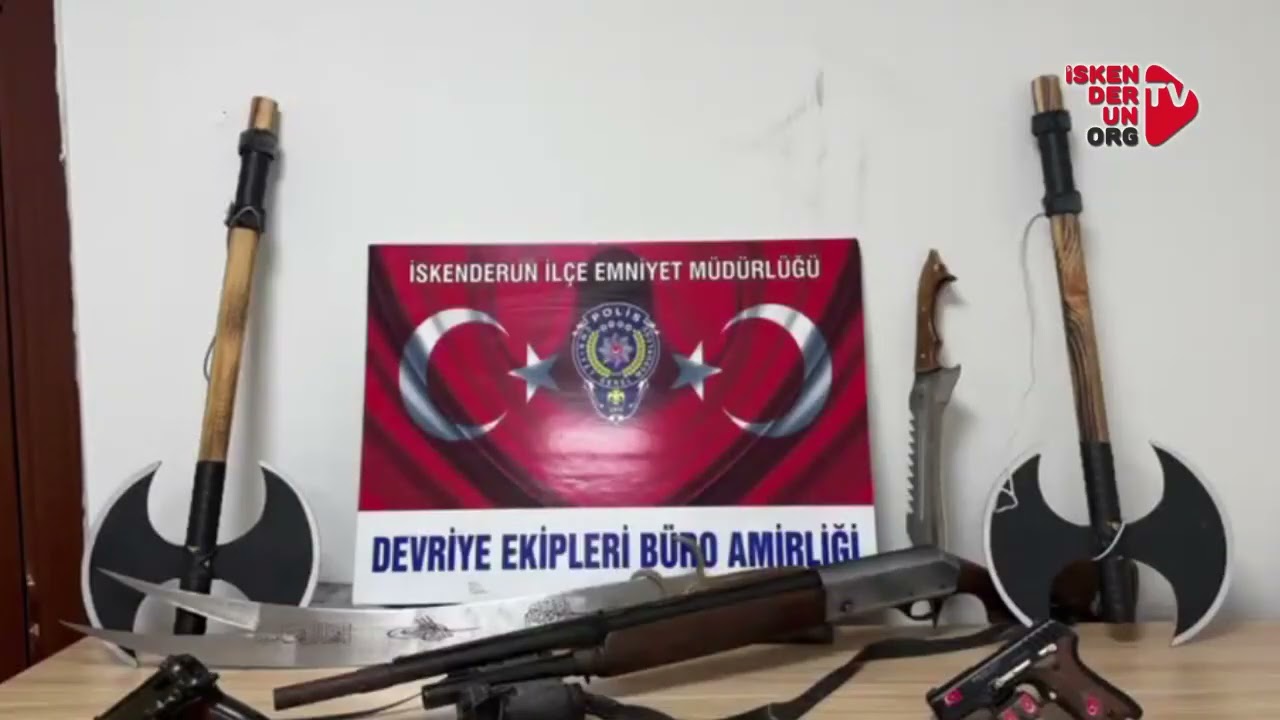 Balkonda Silah Sergileyen Şüpheli Yakalandı!