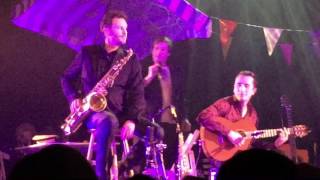 2016-12-10 Thomas Dutronc @ Théâtre Royal de Namur - 1 - Jeune je ne savais rien 😄