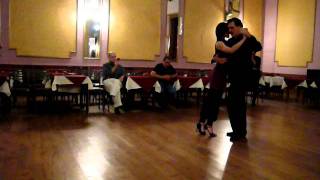 Video thumbnail for Tango: Una Emoción Paula Franciotti & Orlando Scarpelli Clase en Milonga Los Consagrados, Niño Bien