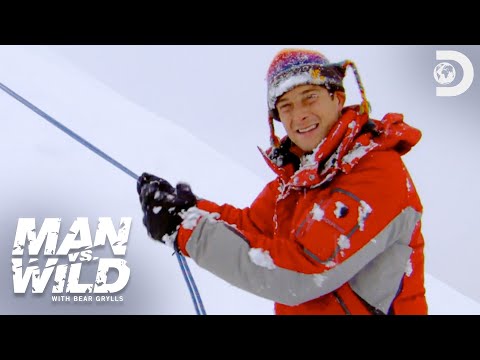 Surviving Frigid Conditions 🥶| Man vs. Wild | Discovery