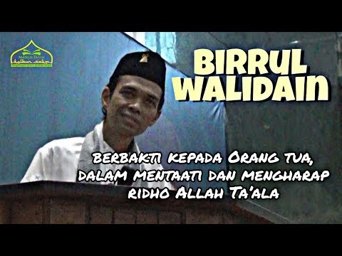<p>Tabligh Akbar & Sholat Subuh Berjamaah - Birrul Walidain oleh Ustadz Abdul Somad, yang disampaikan beliau di Masjid Islamic Center UAD pada 13 Oktober 2019.</p>
<p>Birrul walidain, berbakti kepada orang tua adalah hal yang diperintahkan dalam agama Islam. Oleh karena itu bagi seorang muslim, berbuat baik dan berbakti kepada orang tua bukan sekedar memenuhi tuntunan norma susila dan norma kesopanan, namun yang utama adalah dalam rangka menaati perintah Allah Ta’ala dan Rasul-Nya shallallahu ‘alaihi wa sallam. Allah Ta’ala berfirman:</p>
<p>وَاعْبُدُوا اللَّهَ وَلَا تُشْرِكُوا بِهِ شَيْئًا وَبِالْوَالِدَيْنِ إِحْسَانًا</p>
<p>“Sembahlah Allah dan janganlah kamu mempersekutukan-Nya dengan sesuatu pun. Dan berbuat baiklah kepada kedua orang tua” (QS. An Nisa: 36).</p>
<p>Share, like, follow/subscribe 👍</p>
<p>Note : Video tausiyah ini boleh di share sebanyak-banyaknya untuk kepentingan dakwah dan lainnya tanpa harus ijin terlebih dahulu dengan menyertakan sumbernya.</p>
<p>DONASI pembuatan video dakwah, ataupun informasi lainnya,<br />
hubungi via email : contact.qolbunsalim@gmail.com</p>
<p>Media sosial:<br />
- Instagram instagram.com/qolbunsalim.official<br />
- Facebook facebook.com/qolbunsalim.official<br />
- Youtube youtube.com/channel/UChpPpV2subxMv0M-iXqjcfw</p>
<p>Tabligh Akbar & Sholat Subuh Berjamaah - Birrul Walidain oleh Ustadz Abdul Somad, yang disampaikan beliau di Masjid Islamic Center UAD pada 13 Oktober 2019.</p>
<p>Birrul walidain, berbakti kepada orang tua adalah hal yang diperintahkan dalam agama Islam. Oleh karena itu bagi seorang muslim, berbuat baik dan berbakti kepada orang tua bukan sekedar memenuhi tuntunan norma susila dan norma kesopanan, namun yang utama adalah dalam rangka menaati perintah Allah Ta’ala dan Rasul-Nya shallallahu ‘alaihi wa sallam. Allah Ta’ala berfirman:</p>
<p>وَاعْبُدُوا اللَّهَ وَلَا تُشْرِكُوا بِهِ شَيْئًا وَبِالْوَالِدَيْنِ إِحْسَانًا</p>
<p>“Sembahlah Allah dan janganlah kamu mempersekutukan-Nya dengan sesuatu pun. Dan berbuat baiklah kepada kedua orang tua” (QS. An Nisa: 36).</p>
<p>Share, like, follow/subscribe 👍</p>
<p>Note : Video tausiyah ini boleh di share sebanyak-banyaknya untuk kepentingan dakwah dan lainnya tanpa harus ijin terlebih dahulu dengan menyertakan sumbernya.</p>
<p>DONASI pembuatan video dakwah, ataupun informasi lainnya,<br />
hubungi via email : contact.qolbunsalim@gmail.com</p>
<p>Media sosial:<br />
- Instagram instagram.com/qolbunsalim.official<br />
- Facebook facebook.com/qolbunsalim.official<br />
- Youtube youtube.com/channel/UChpPpV2subxMv0M-iXqjcfw</p>