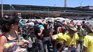 preview picture of video '2006 Barranquilla Carnaval Batalla de Flores Llegada a los Palcos'