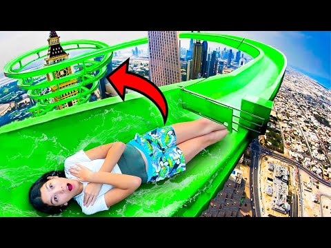 OVERCOMING Our FEARS at LARGEST WATERPARK in WORLD! | Familia Diamond