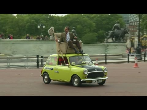 Mr Bean makes surprise appearance in London to celebrate 25 years