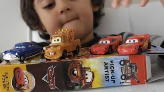 Arabalar 2 Çizgi Film Oyuncaklar ile Oynuyorum | Cars 2 Toys playset - Oyuncak Araba