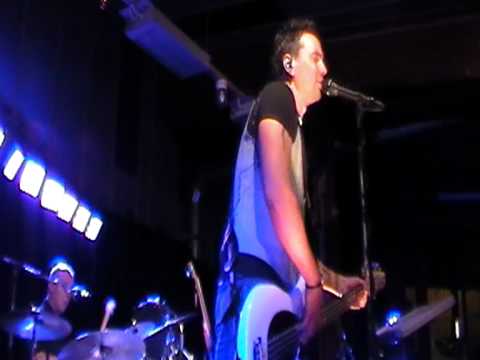 Taikakuu - Näiden Tähtien Alla (Cover uniklubi)