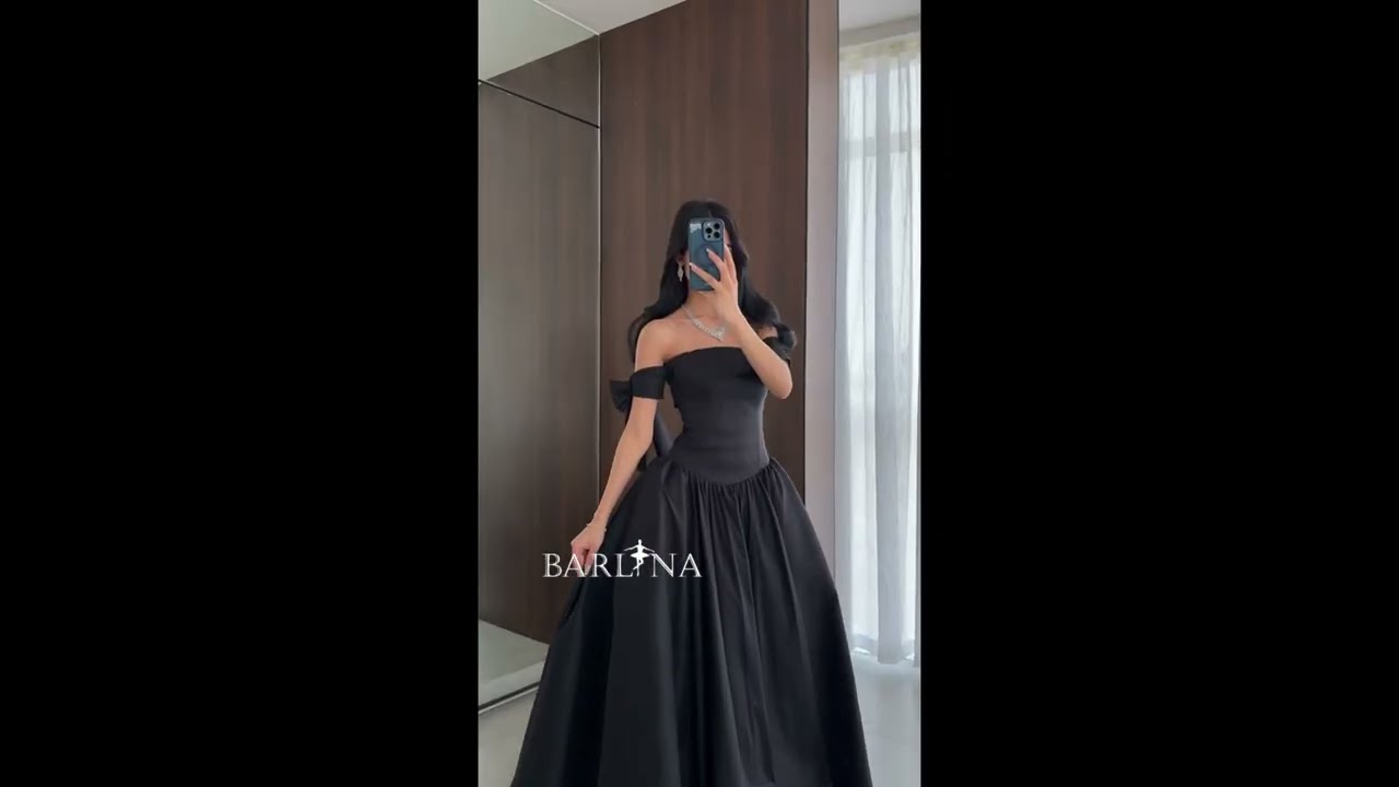 فستان ملكي أسود بأكتاف مزينة بعقدة - XXL