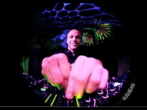 BIOKINETIX VS NOIZE HUNTER ( Revolution )