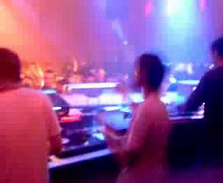 EXHIBITION LEXY & K.PAUL - DANCING