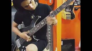 Download lagu Charly setia band bermain bass mp3 Download lagu Charly setia band bermain bass mp3