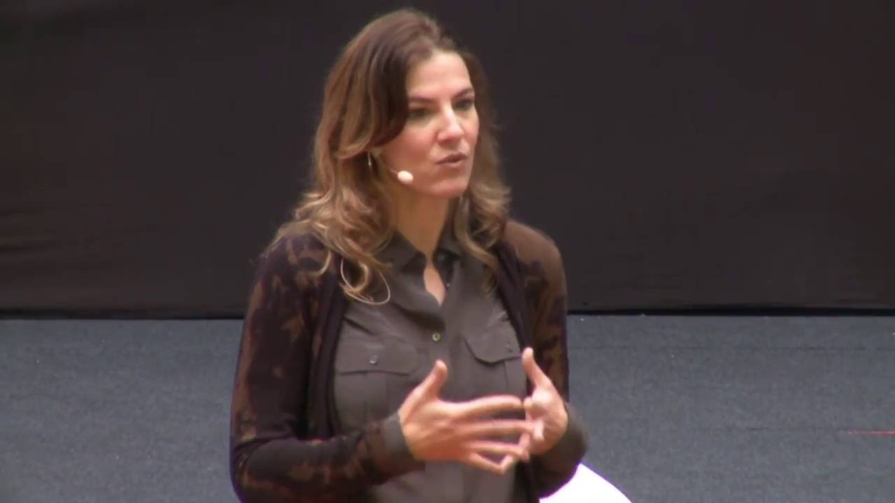 O Começo da Vida | Estela Renner | TEDxSaoPaulo