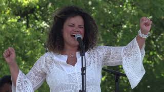 Kimberley Locke at Gallatin Eclipse Encounter