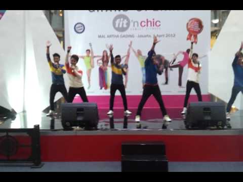 BOYBAND SIXBIT live @MAG (1-4-12).mp4