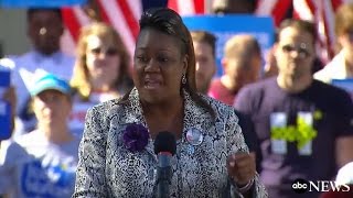 Trayvon Martin&#39;s Mother Campaigns for Clinton