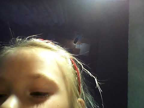 Кристина снимала ролик как она прилетела в Египет ей было очень весело ура-ура было вообще супер