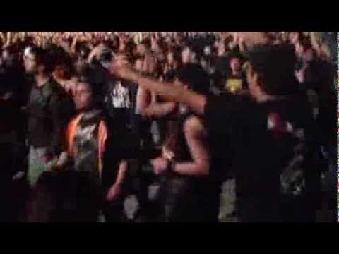 Slayer en chile 2013 - rainning blood, moshpit y bengala