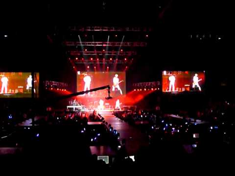 100904 Trax @ SMTown Live 2010 in LA - Let You Go (short clip)