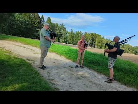 Nordheide-Piper: Üben  am Heidschnuckenwanderweg