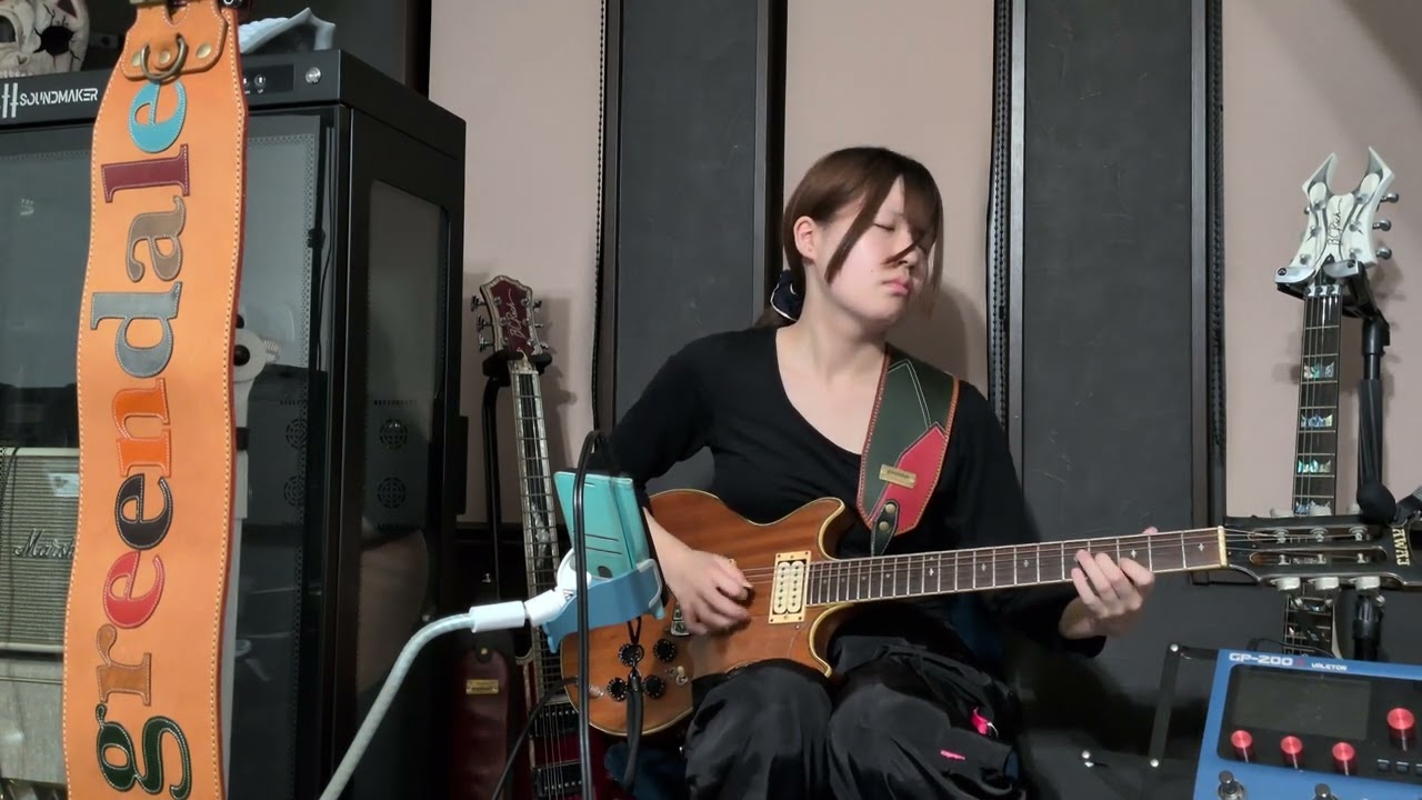 コーラにピーナッツ入れる飲み方があると知って試したいけど炭酸水とそら豆しかなかったファンク