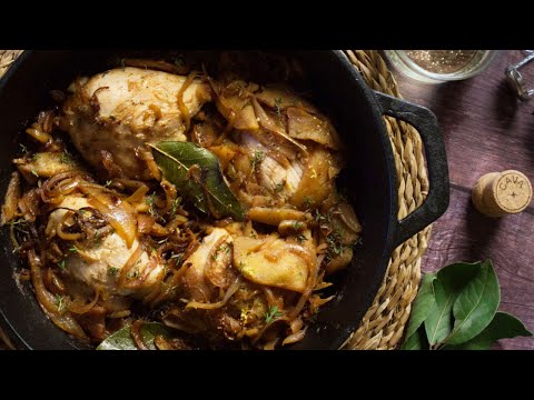 How to Make One Pan Chicken Thighs in Cava with Caramelized Apples