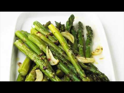 GARLIC ROASTED ASPARAGUS