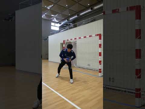 建築学科 【中部大学公式】中部大学学生SNS広報委員会　ブレイヴキングス刈谷 ブレッキン×ちゅとらコラボ動画　岡本選手vsちゅとら 7メートルスロー対決編　 #Shorts#コラボ動画