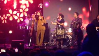 Tragos de amargo licor- Enrique Bunbury y la Santa Cecila