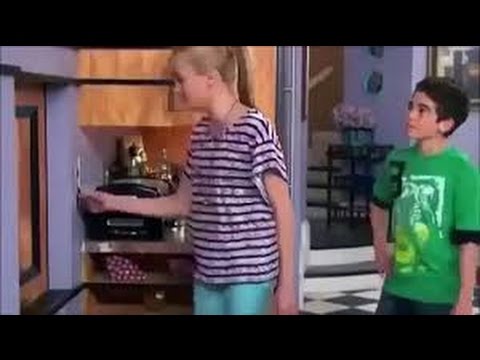 J-e-s-s-i-e - Throw-Momma-From-The-Terrace S02xE22