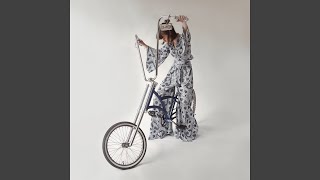 Cover art for She Wont Go Away