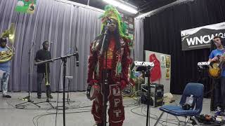 Cha Wa - Interview Before "Hey Baby"