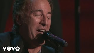 Kadr z teledysku American Land tekst piosenki Bruce Springsteen