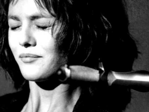 Le tourbillon de la vie by Vanessa Paradis - Song of the day for Jun 04, 2026