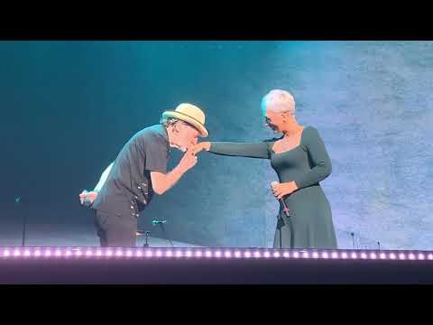 A la sombra de un león - Mara Barros/Joaquín Sabina (Buenos Aires. Noviembre de 2019)