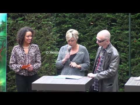 Princess Laurentien with family in De Efteling for presentation Sprookjessprokkelaar fairy tail